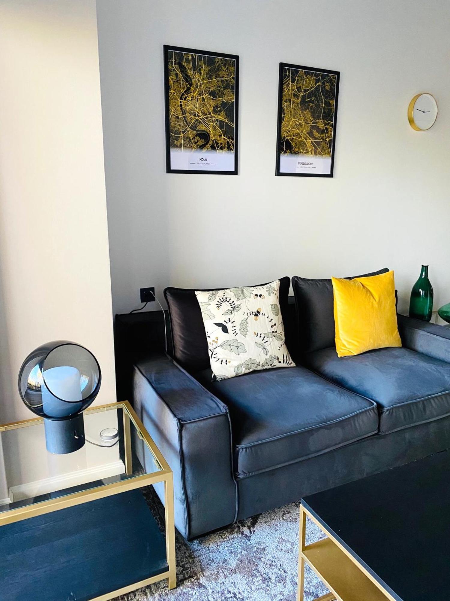 BESOTEL Erkrath- Ferienwohnungen und Apartments Zimmer foto